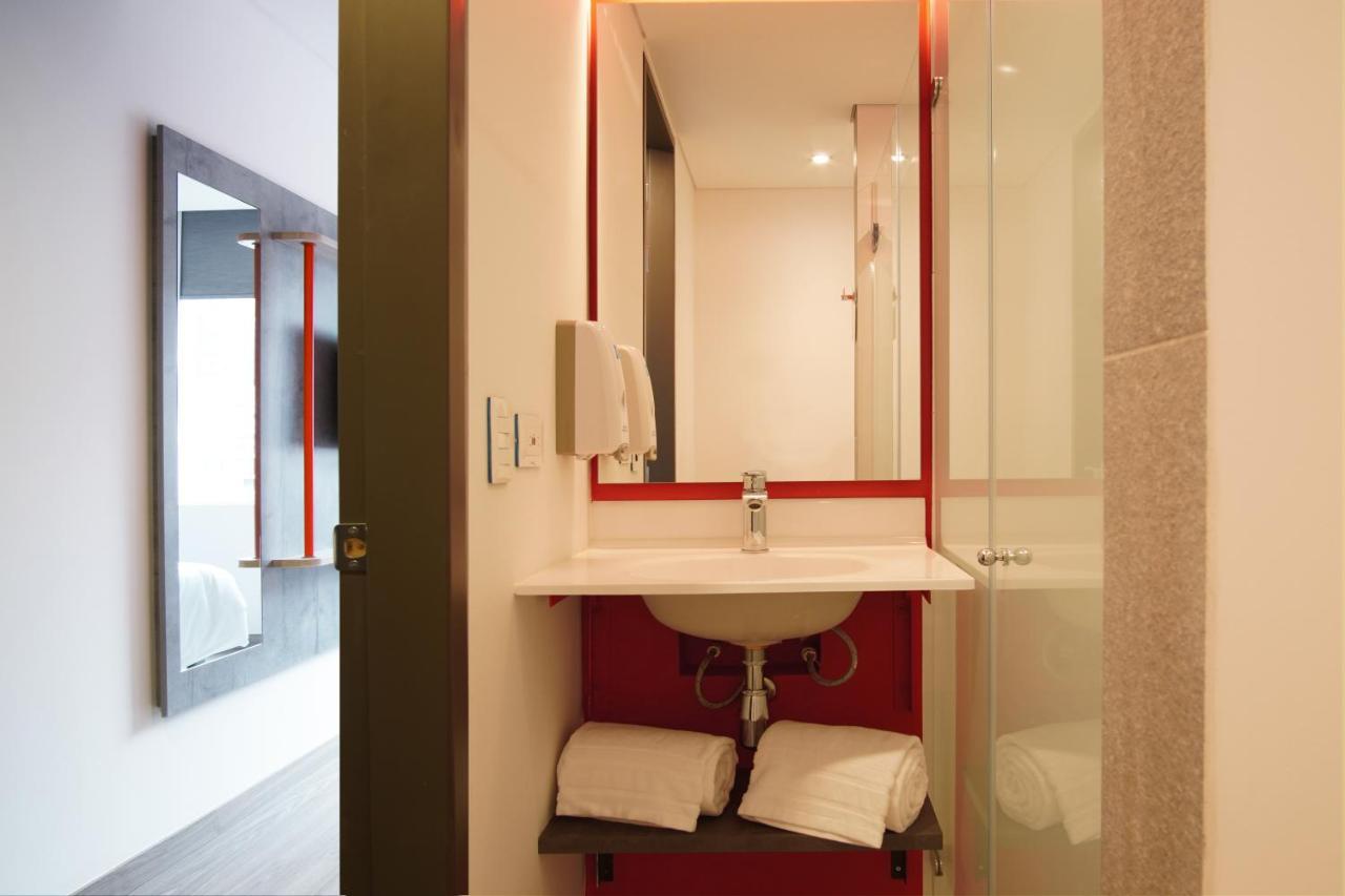 Ibis Budget Bogota Marly Екстериор снимка